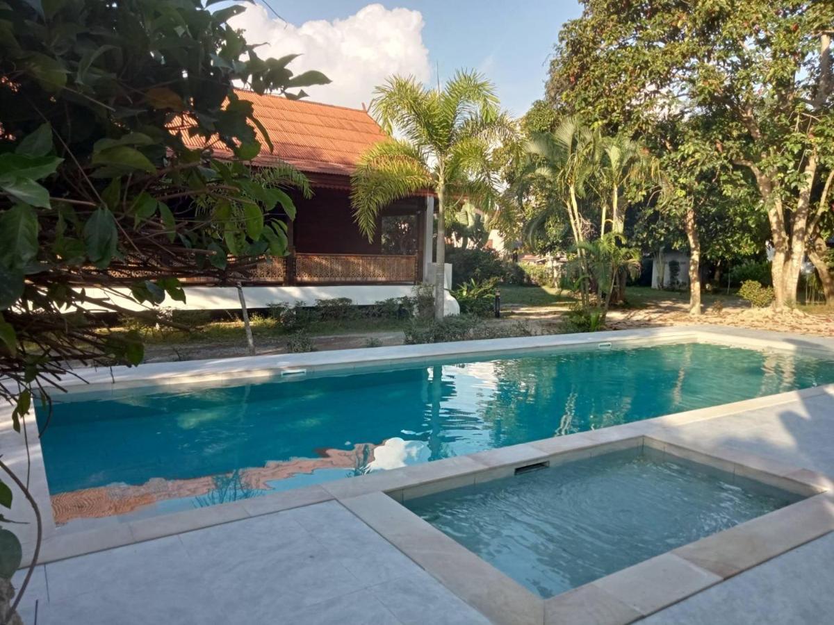 Baan Banyan Villa, Wood House Short Walk To Mae Nam Beach Εξωτερικό φωτογραφία