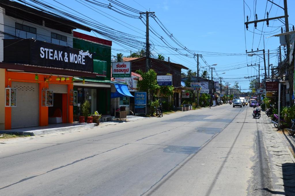 Baan Banyan Villa, Wood House Short Walk To Mae Nam Beach Δωμάτιο φωτογραφία